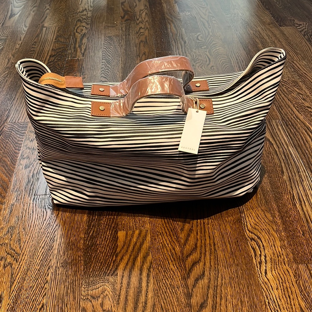 Kestrel Top Zip Tote